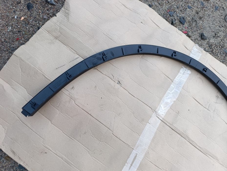 Накладка арки крыла передняя левая Tesla Model Y 2020-2025 Новая.