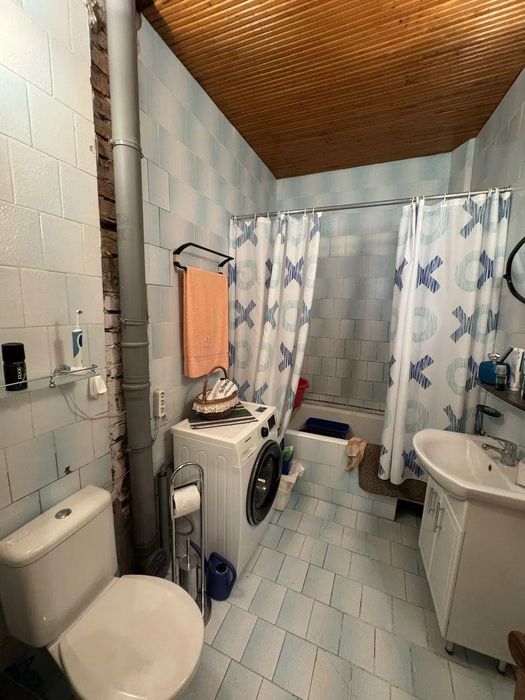 Продам 4-кімнатну квартиру в районі Держпрому (Центр)