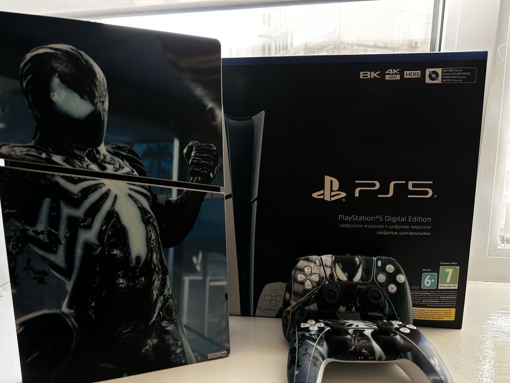 PlayStation 5 Slim Digital Edition 1TB Spider Man 2 джойстики CFI-2008