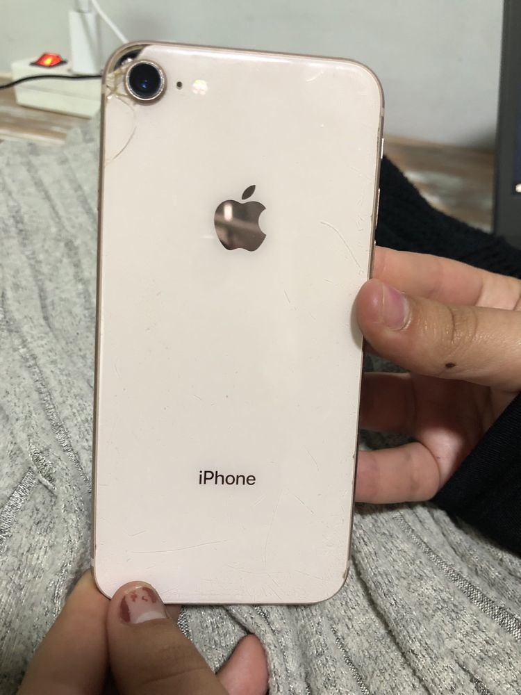 iphone 8, 64gb, bateria a 74