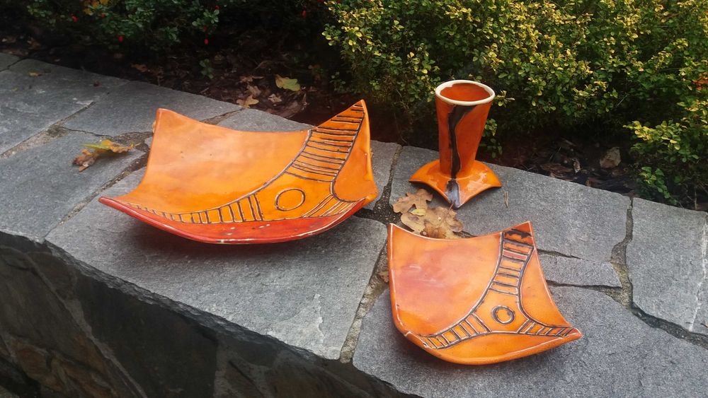 Piękny zestaw dwa talerzyki i flakon  rękodzieło