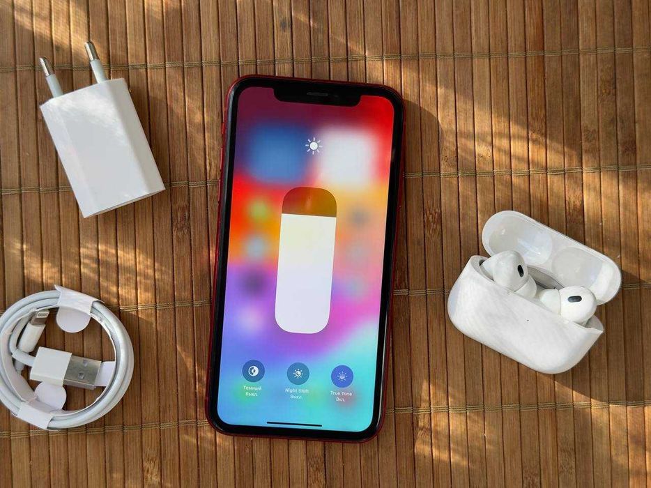 iPhone XR Product RED. Комплект