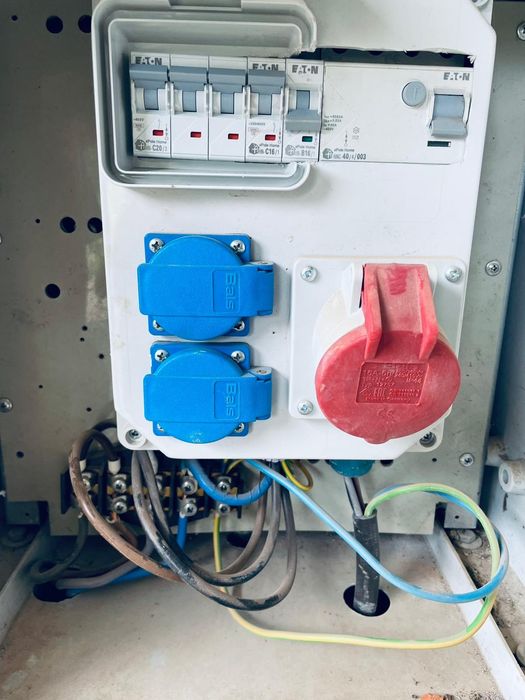 Erbetka, RB, Prąd budowlany, skrzynka elektryczna