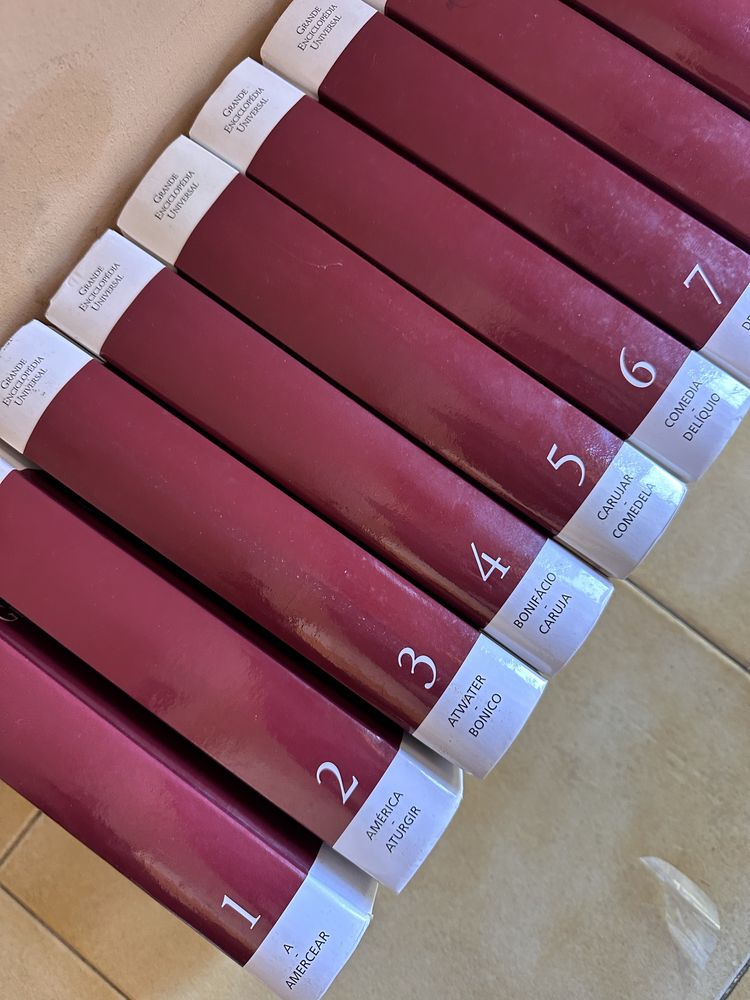 Vendo A Grande Enciclopedia Universal Colecao Completa
