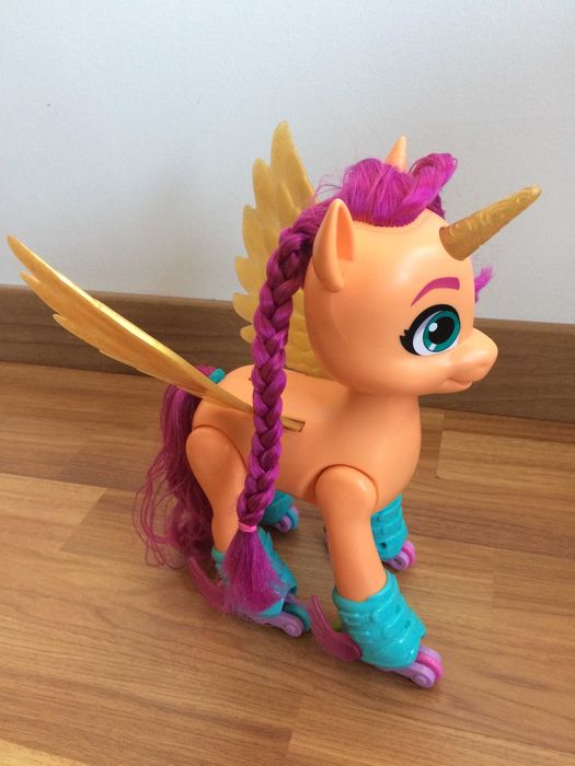 My Little Pony - Sunny canta e patina