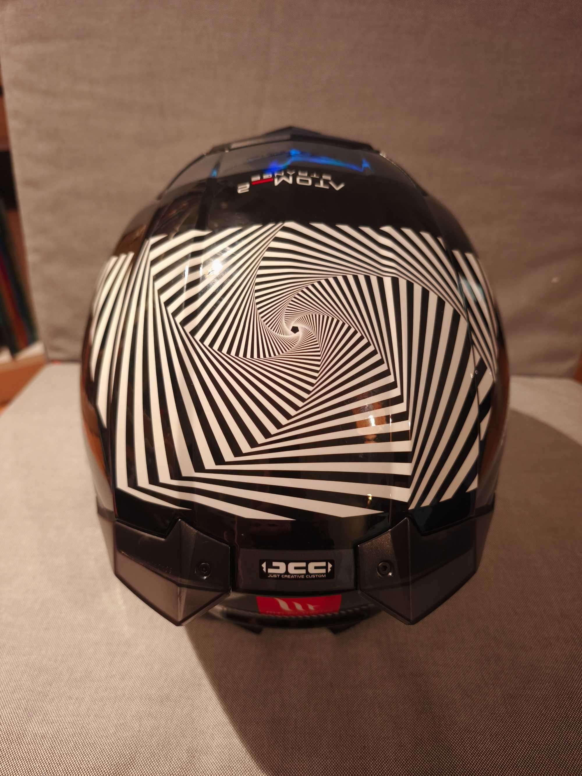 Capacete modelar MT atom 2 stranger, tamanho L, com 1 semana de uso