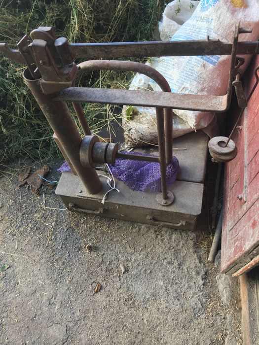 Ваги великі. На 500кг.