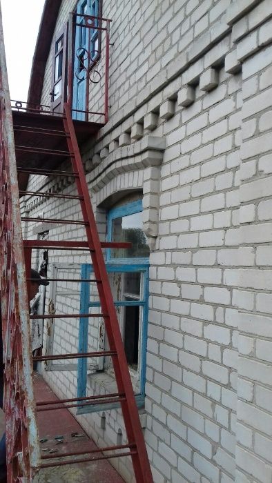 продажа дома р-н парка "Хащи"