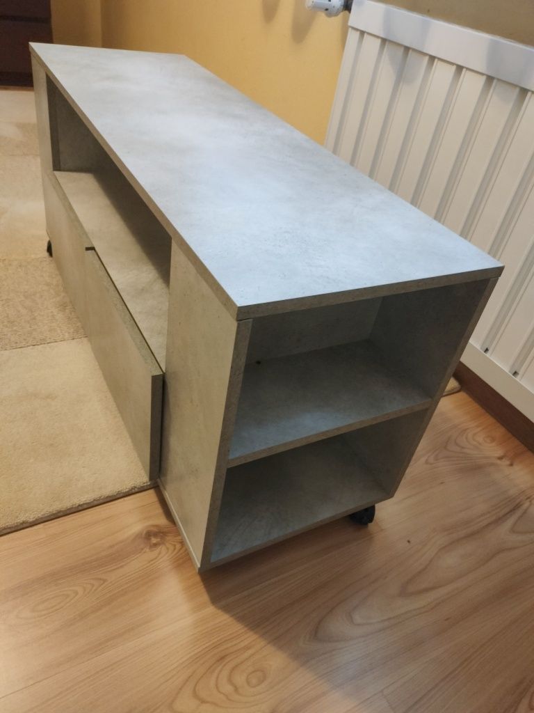 Szafka pod telewizor