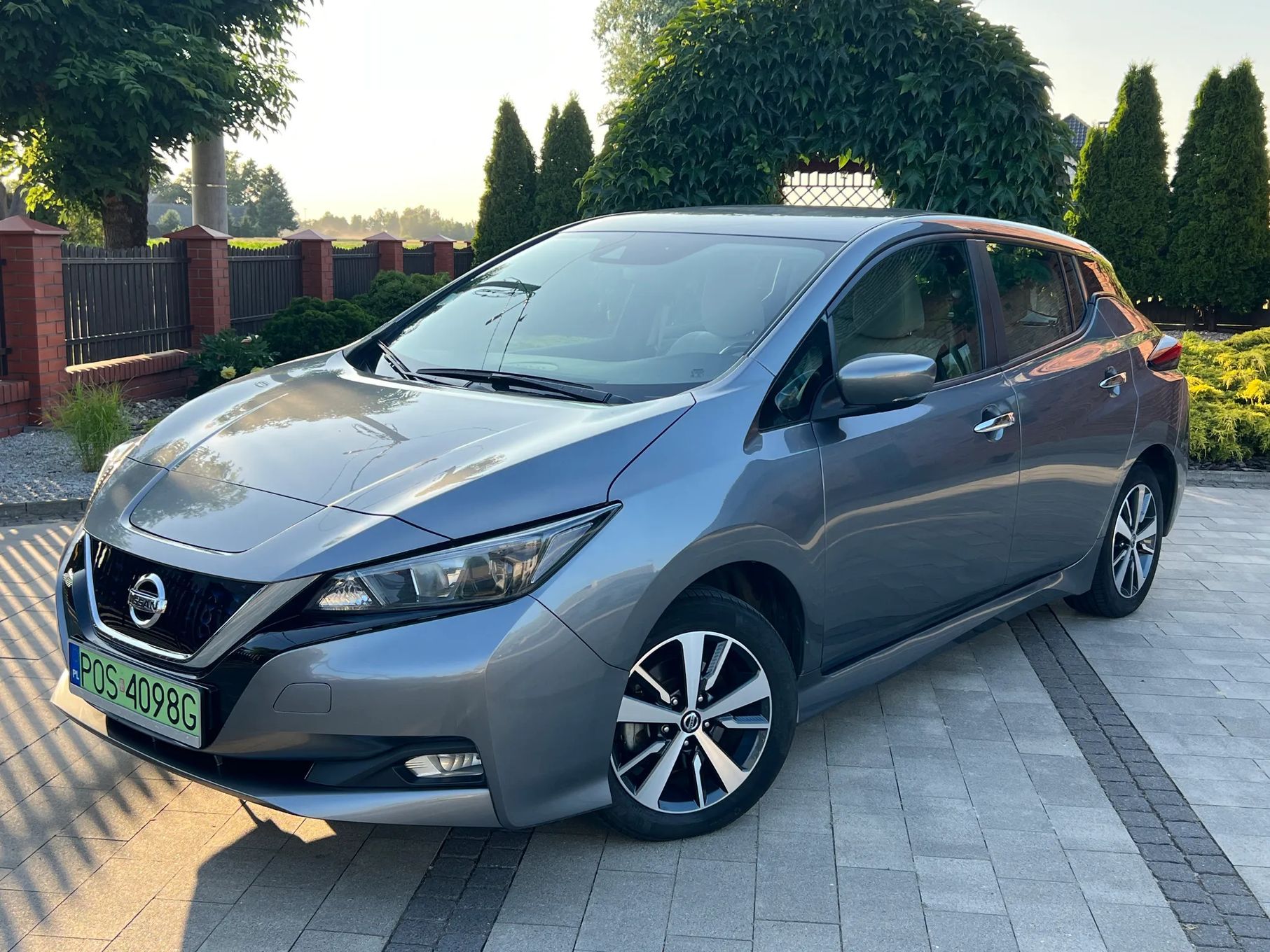 Nissan Leaf 40KWH Acenta, Jasne wnętrze