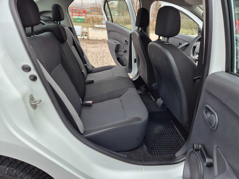 Renault Logan 2016г 1.2двигатель 114тыс км пробег