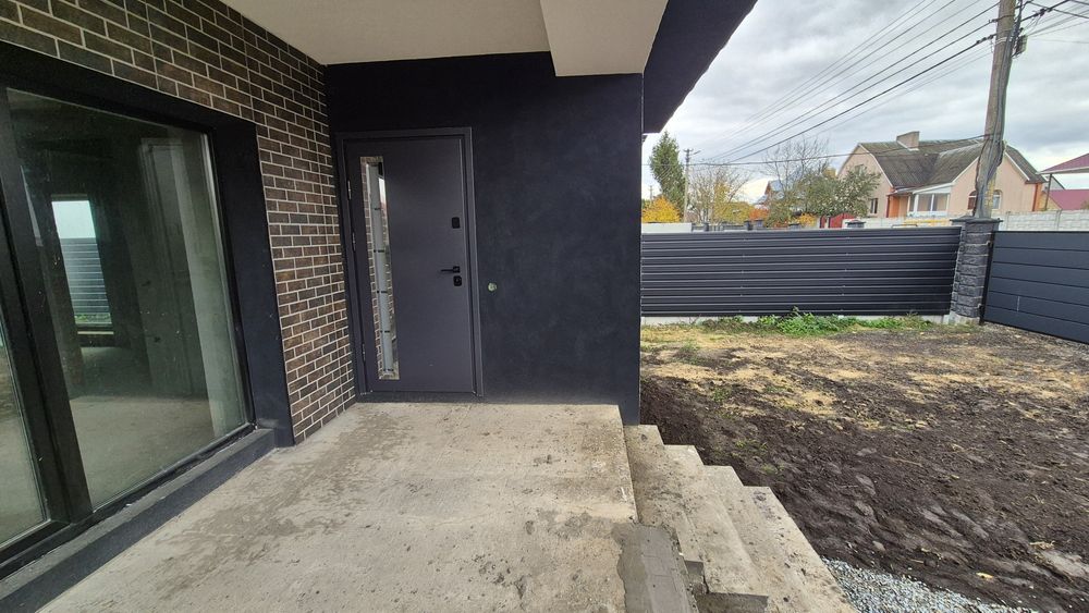 )( Продаж новобудови на 5 сотках землі