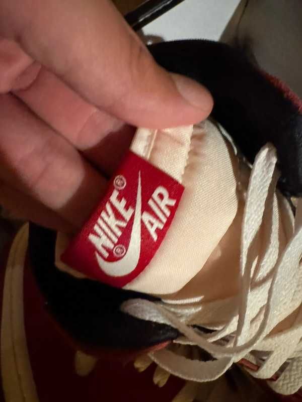 Jordan 1 Retro High OG Chicago Lost And Found R.40