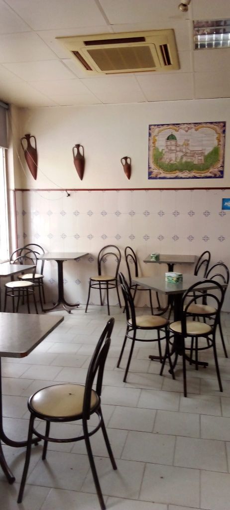 Trespasse café/restaurante Rio de Mouro