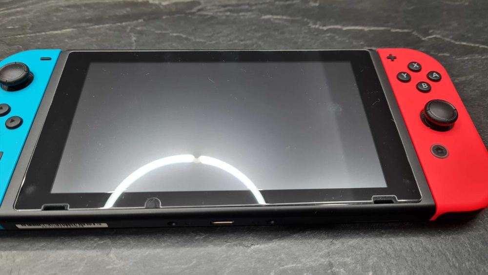 Konsola Nintendo switch plus dwie gry edycja pudełkowa