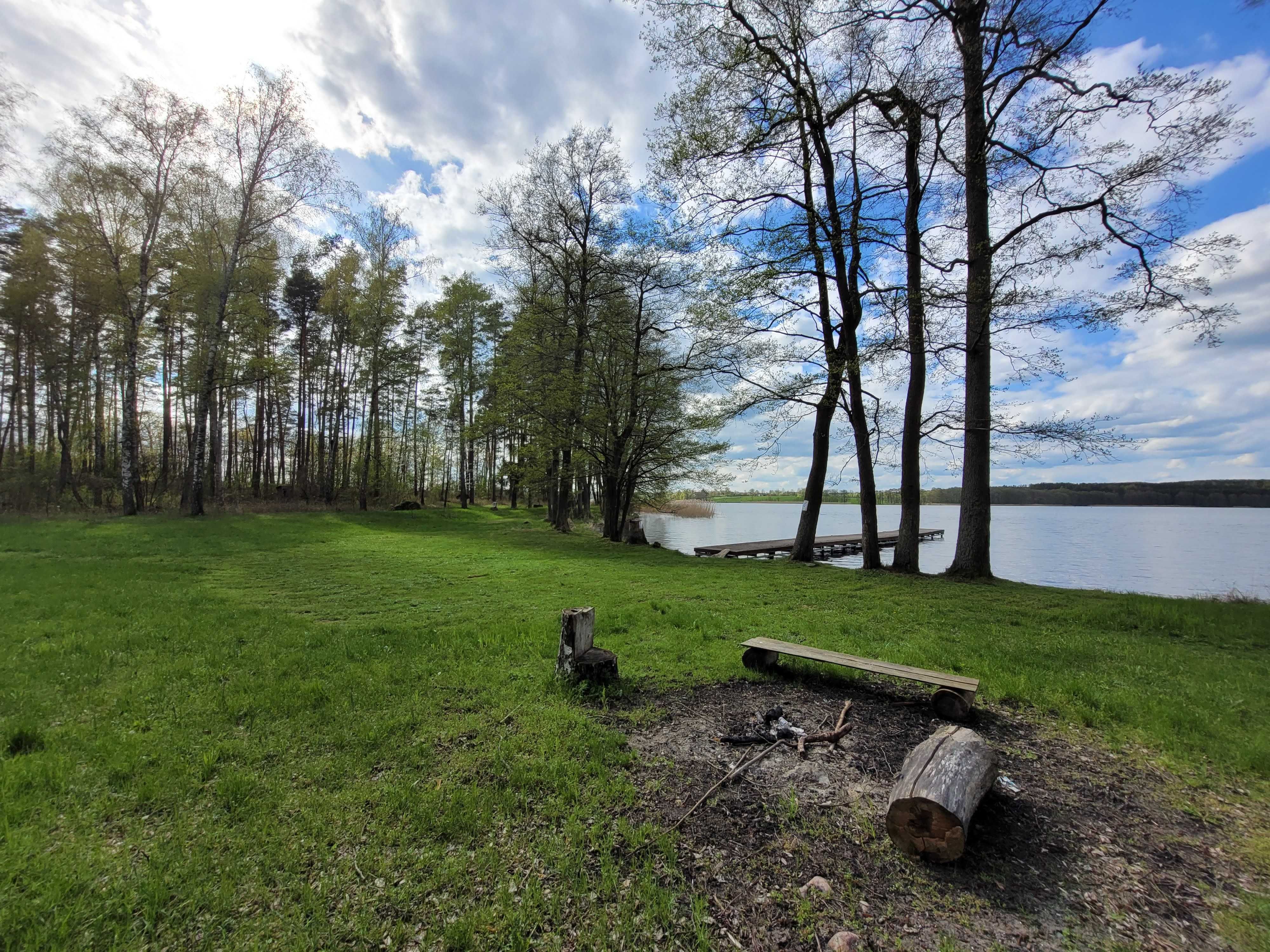 Domki Ryn Mikołajki Mazury jezioro i las