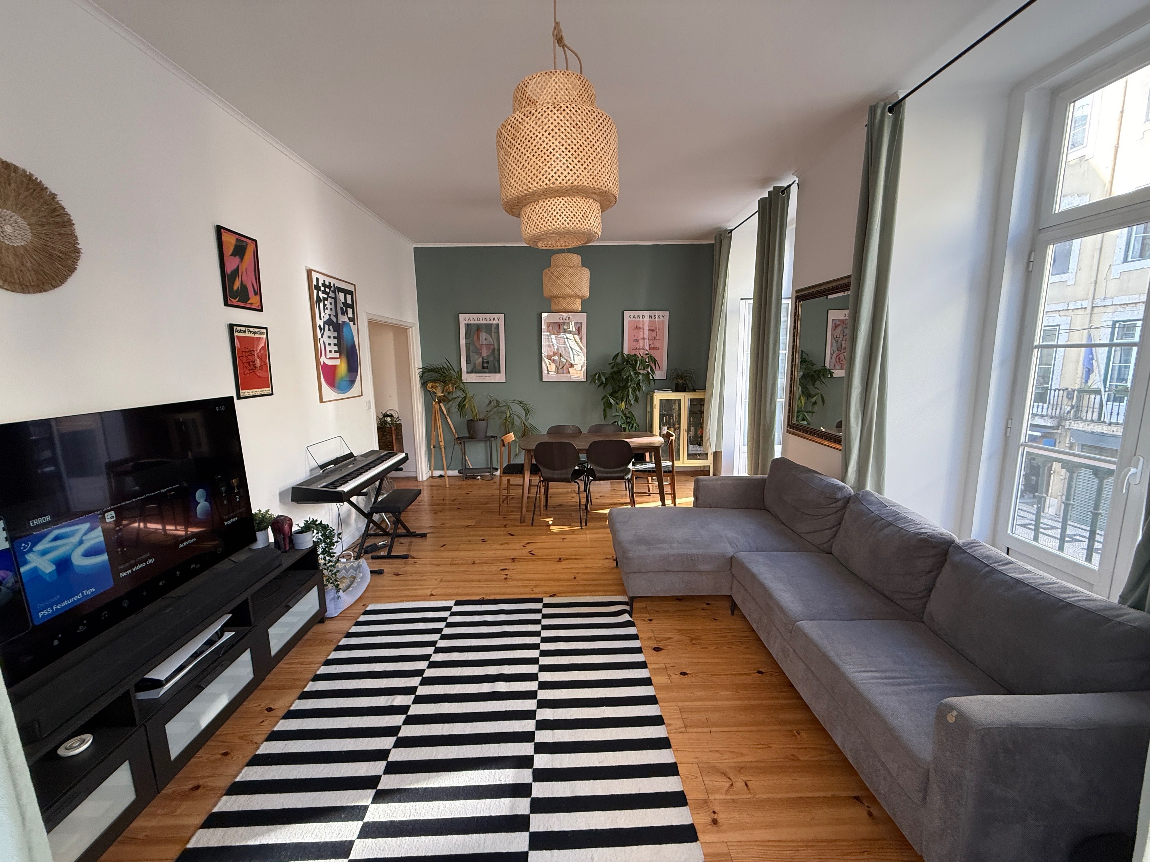 Apartamento T2 sem mobília na Baixa - Rua da Conceição