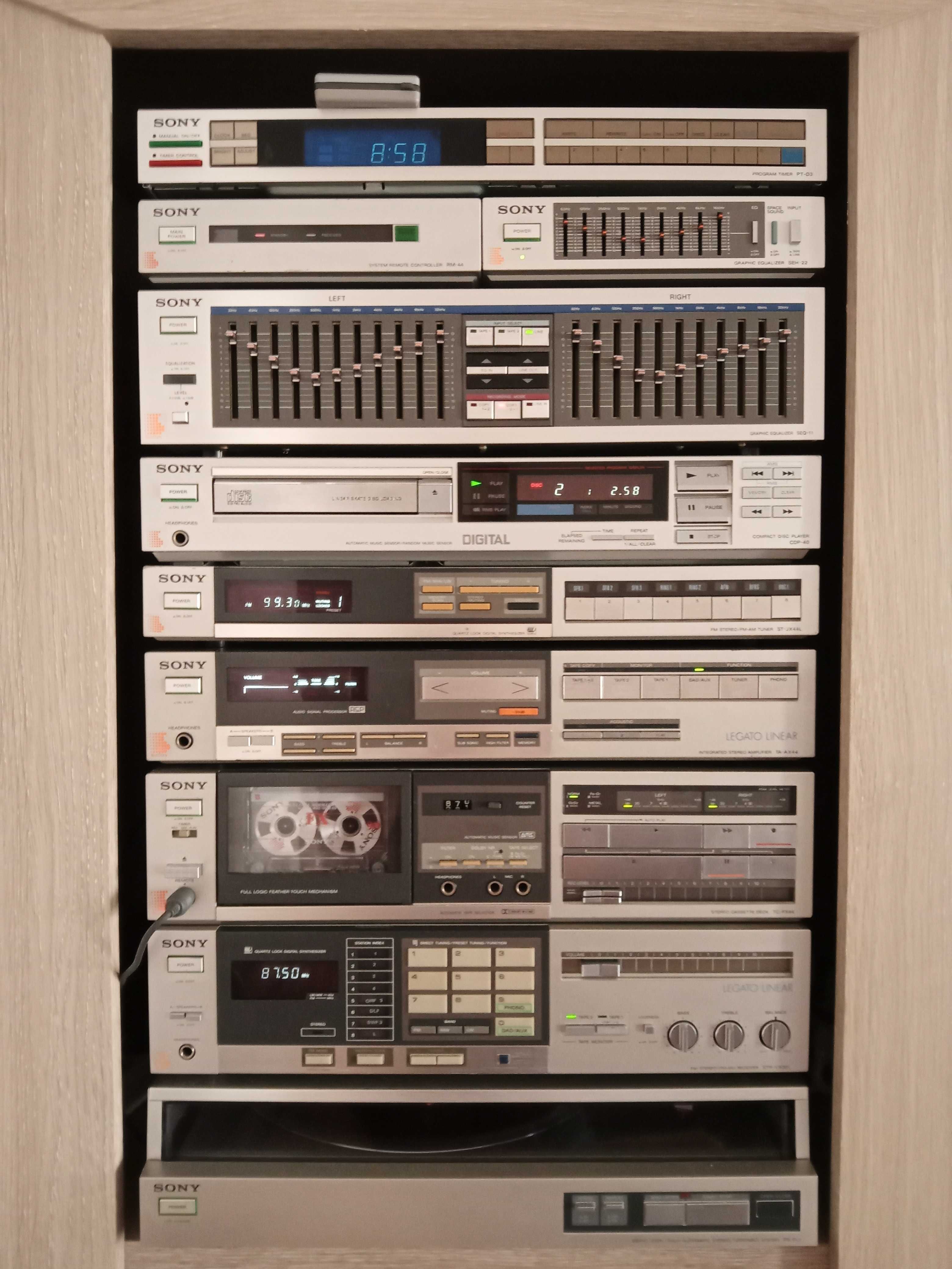 Magnetofon kasetowy deck Sony TC-FX44 lata 80-te.