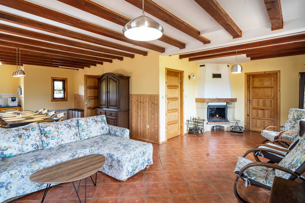 Dom Bieszczady pies widok ferie wakacje wyłączność Wetlina nocleg Góry