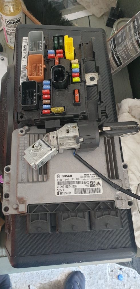 Komputer ecu zestaw startowy ds3 citroen peugeot 207 1.6 thp