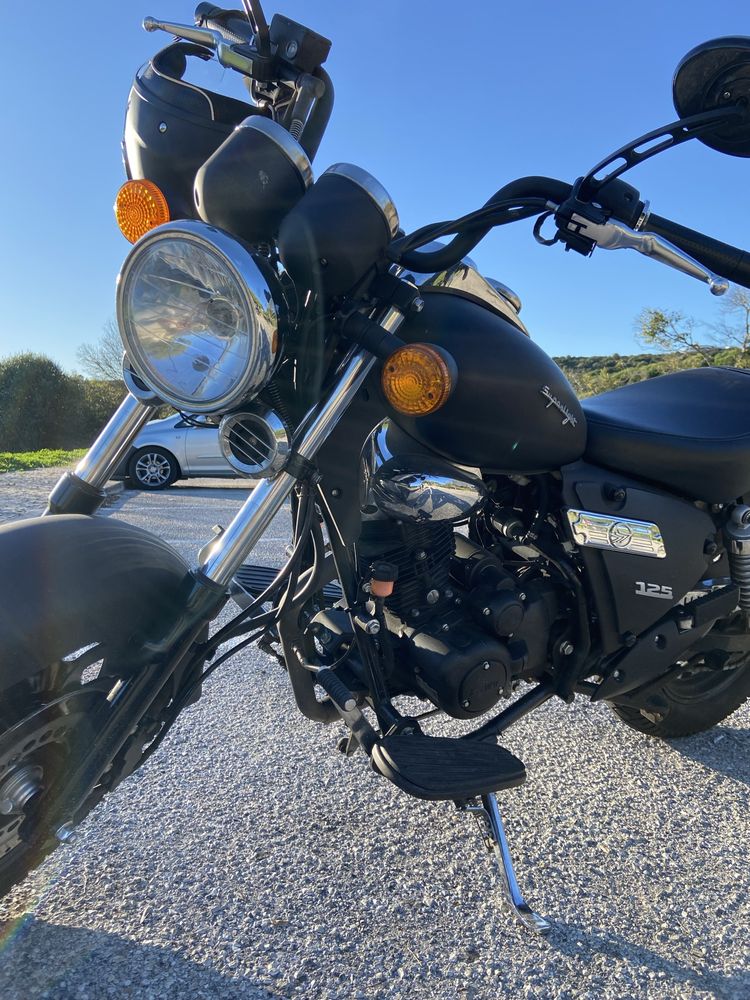 Mota Keeway Superlight 125