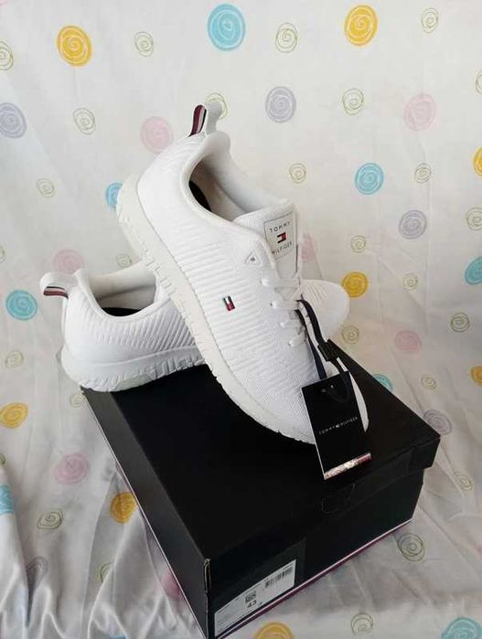 Tommy Hilfiger - Sneakers Corporate Knit Rib Runner white model