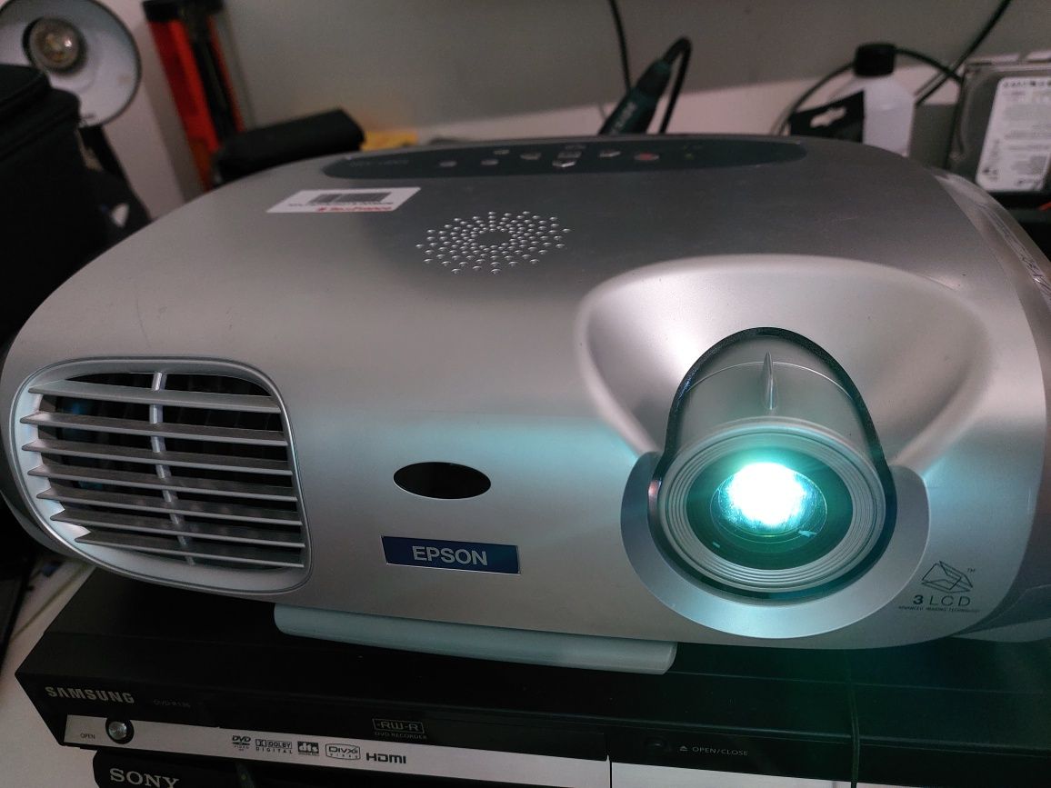 Projector Epson EMP-S1H