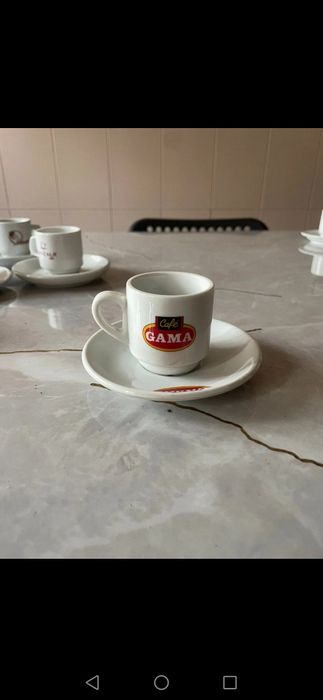 Chávenas de café diversas marcas