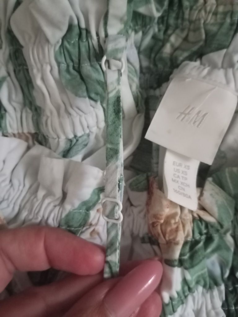 H&M XS-M naturalna krótka sukienka mini w tropikalny wzór liście