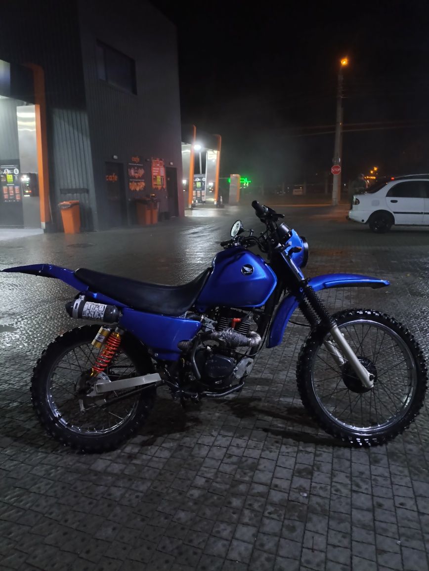 Suzuki DR250 (XL125)