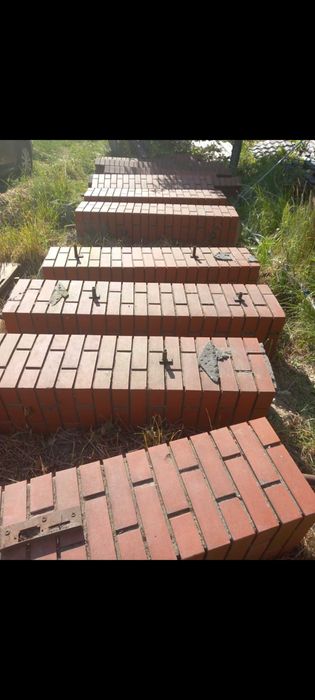 Słupki klinkierowe z cegły klinkierowej