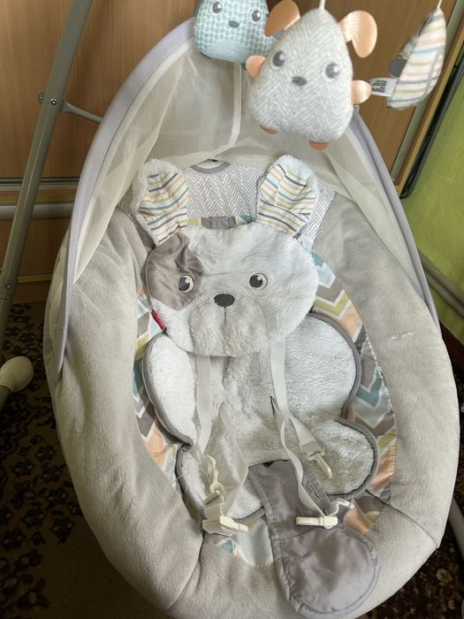 Гойдалка, заколисуючий центр fisher price