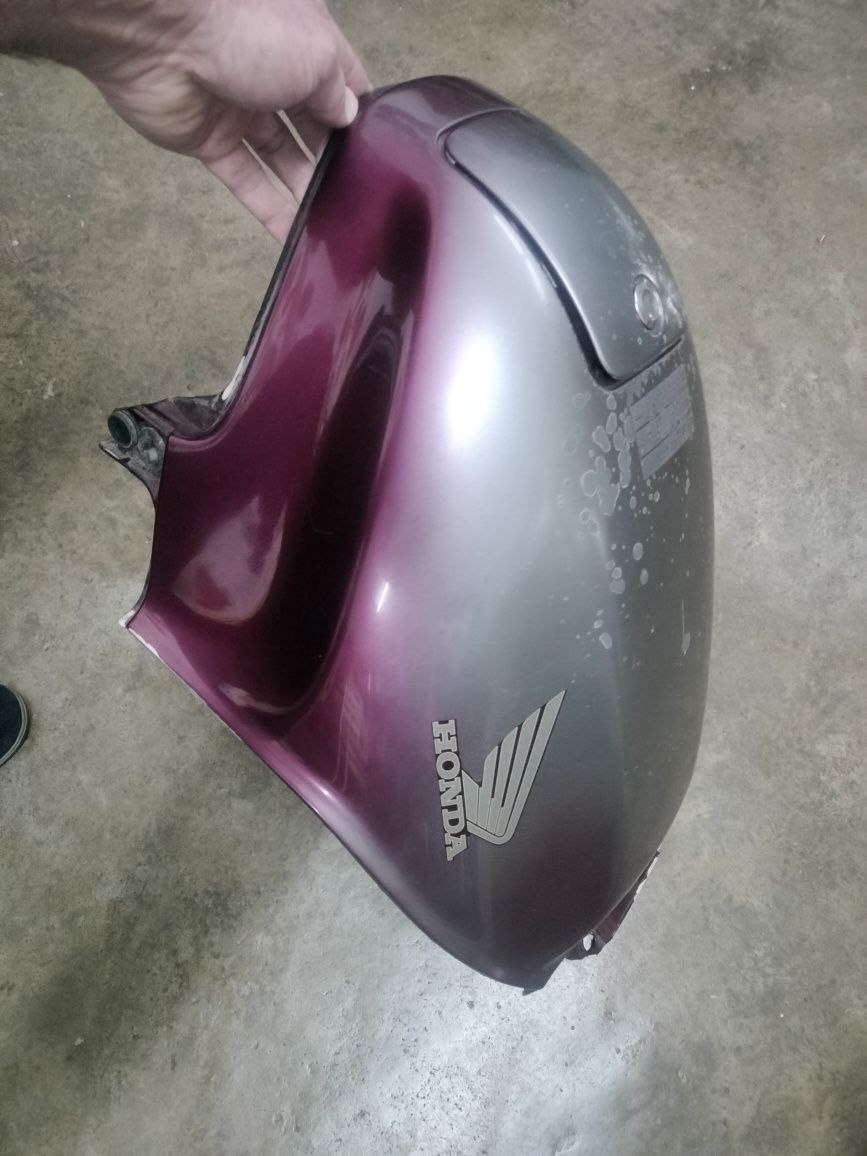 Tampa/cobertura depósito Honda ST100