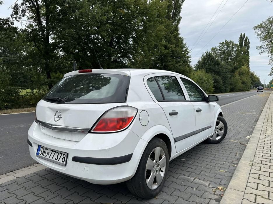 Spredam Opel Astra-H 1.7 CDTI rok 2008 Po rozzadu Klima Tempomat felgi