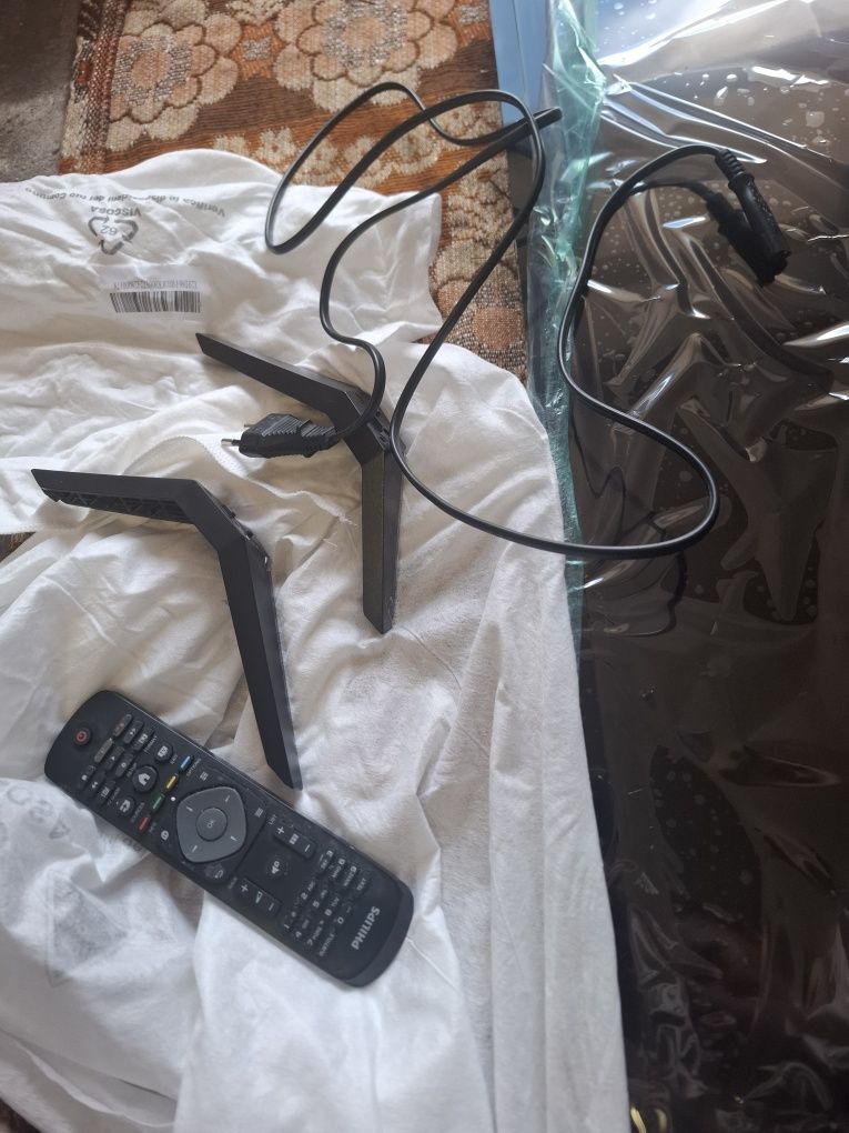 TV LED Philips 39 cali  39PHS4112/12 telewizor crystal 40 cali