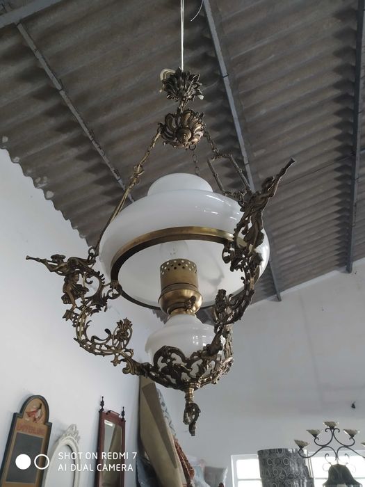 Candeeiro de vidro e latão