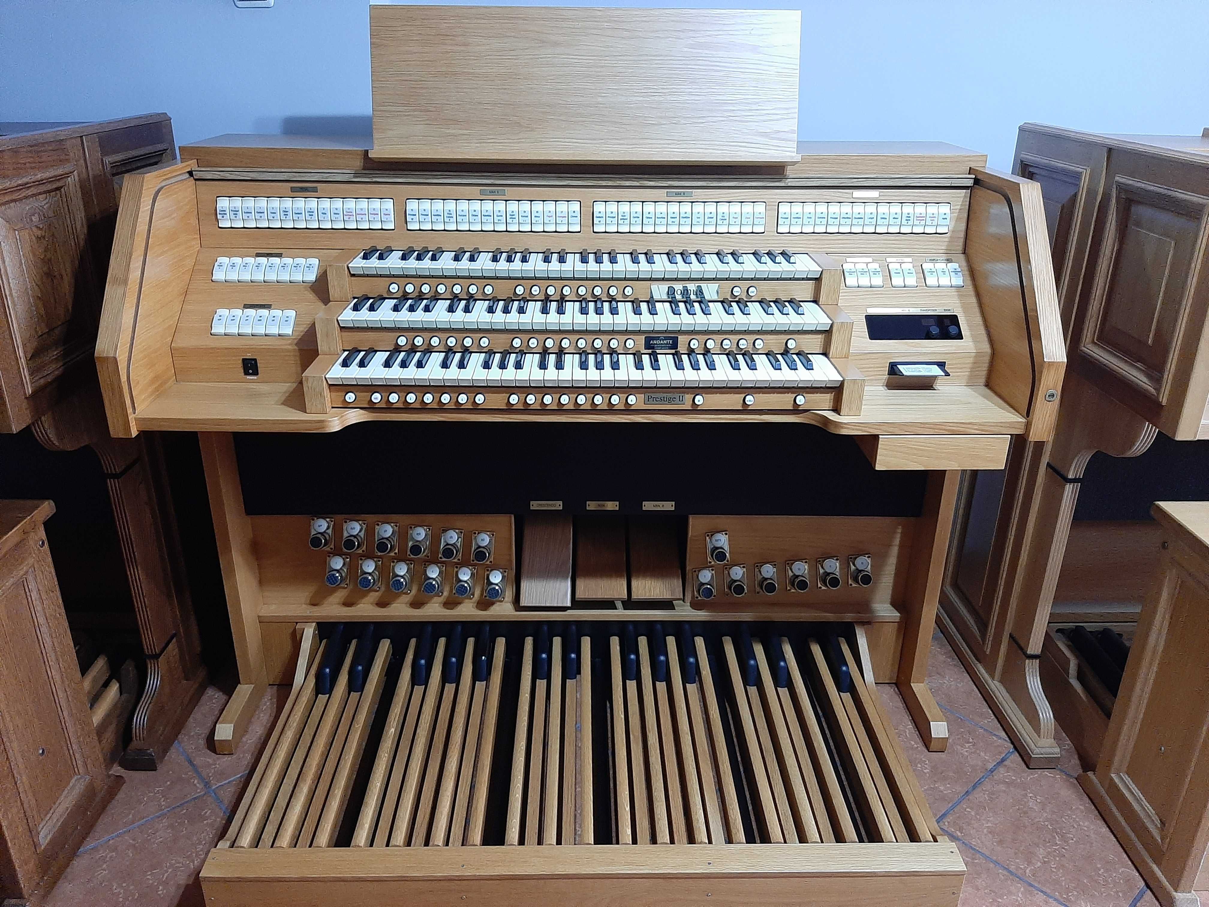 Cyfrowe organy kościelne Domus Prestige II