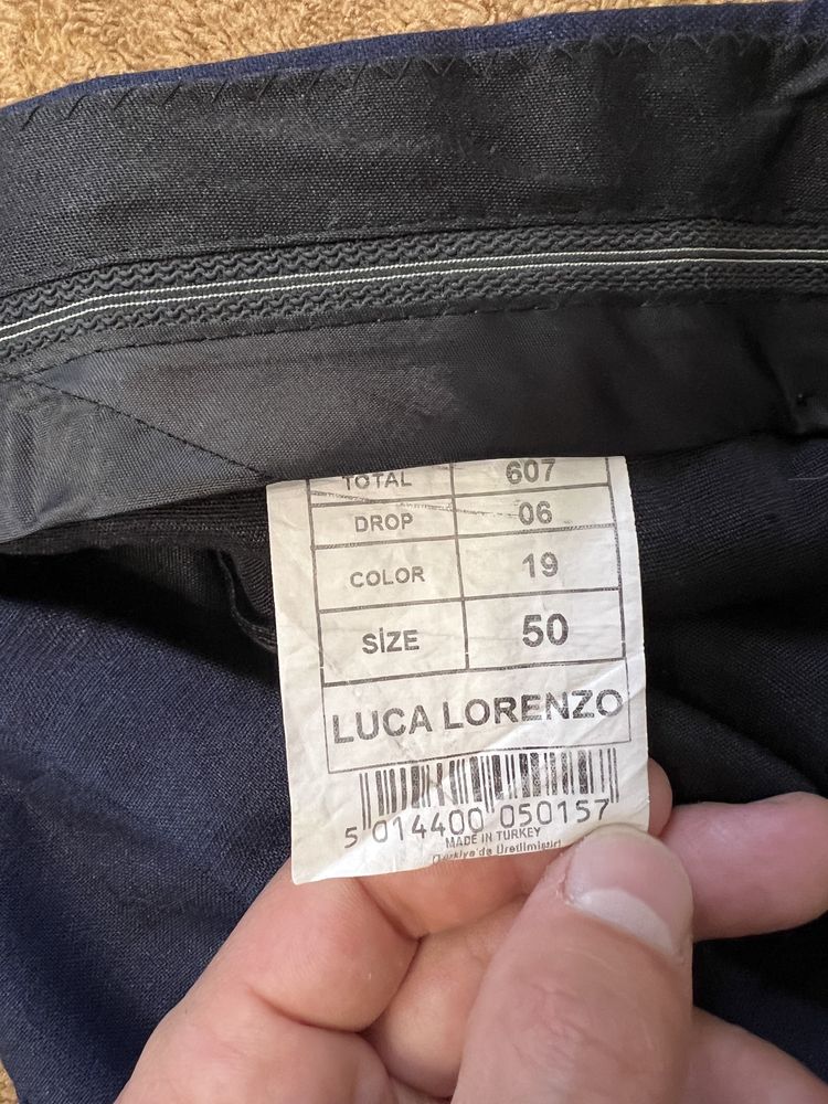 Продам костюм