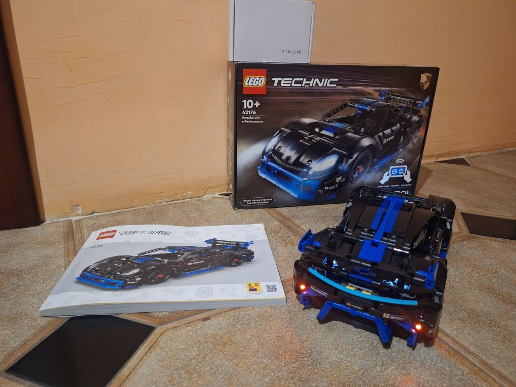 Продам lego technic 42176