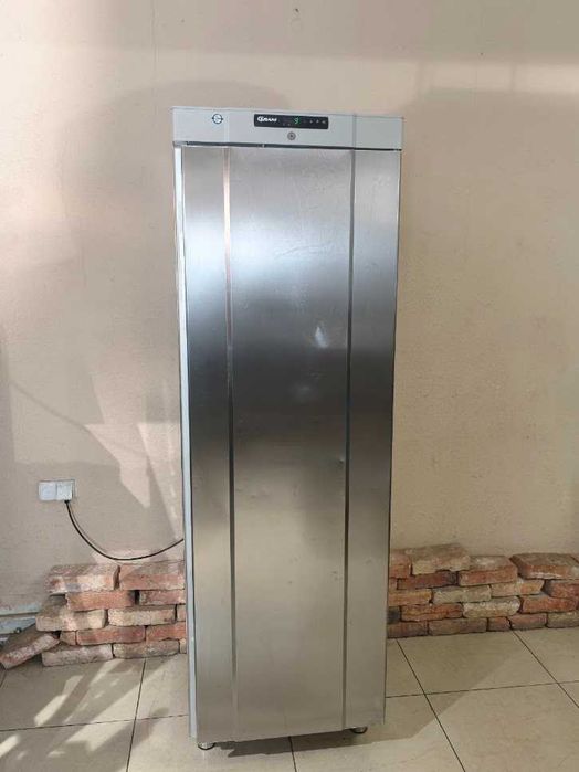 Zamrażarka GRAM 59x60cm  No Frost | Szafa mroźnicza wąska  Premium