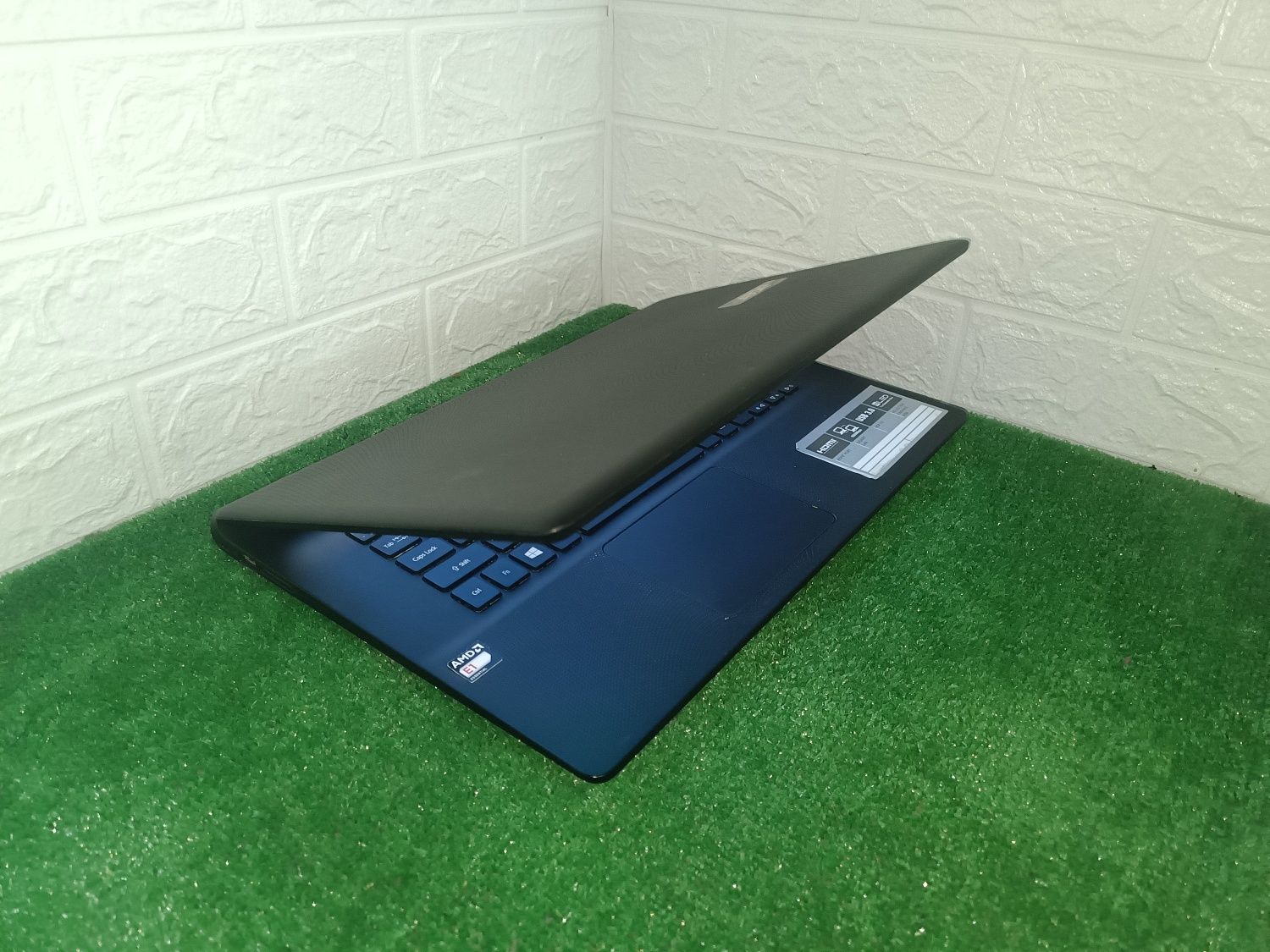 Ноутбук acer 15.6/Amd e1-2500/4 gb ram/ssd 128 gb