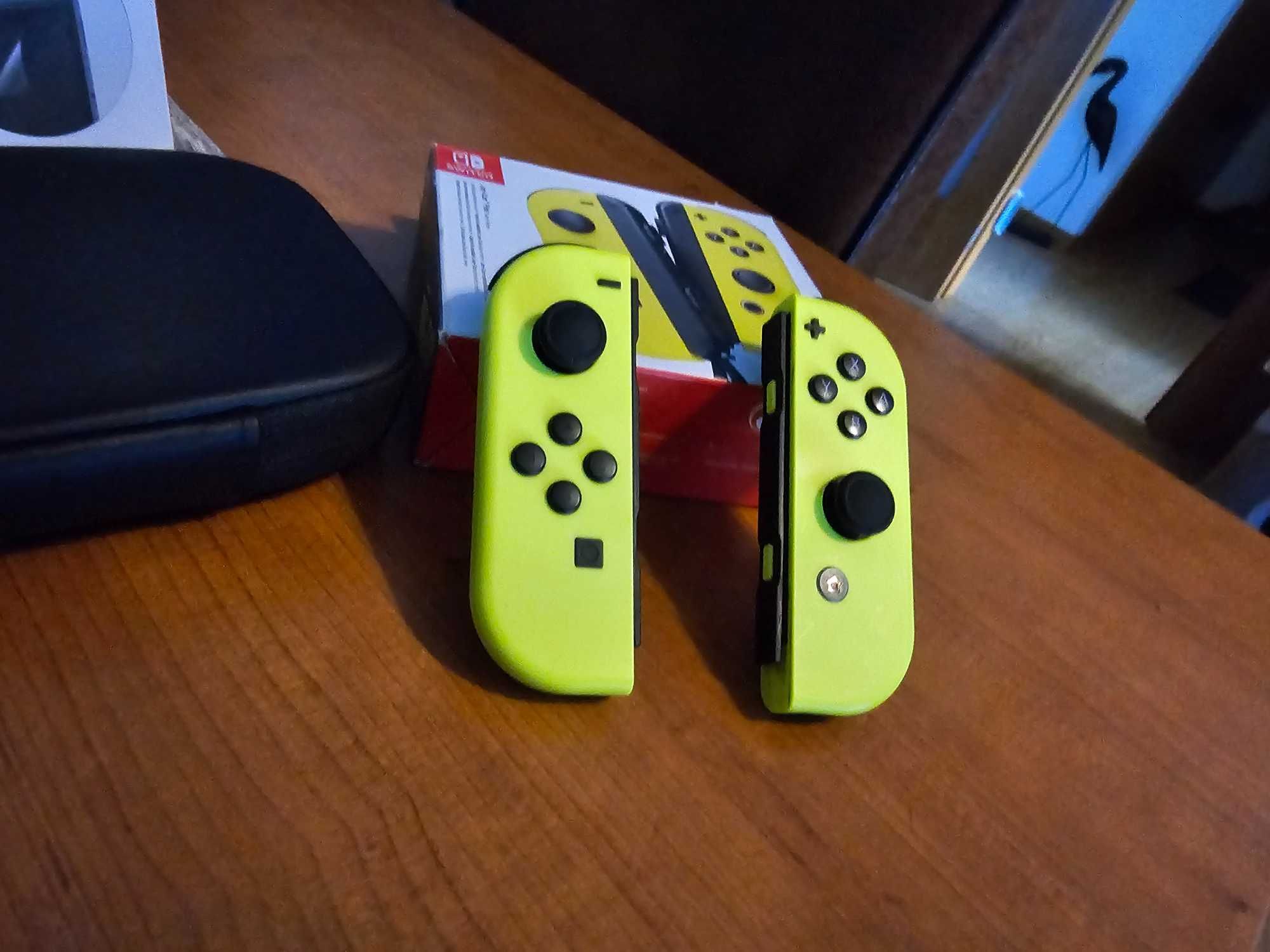 Nintendo Switch Desbloqueada + comando pro + 2 Joy cons + bolsa + dock