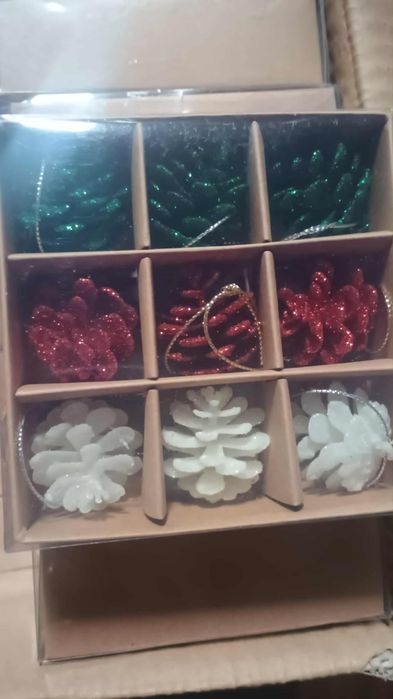 Szyszki ozdoby na choinkę , na stroiki itp