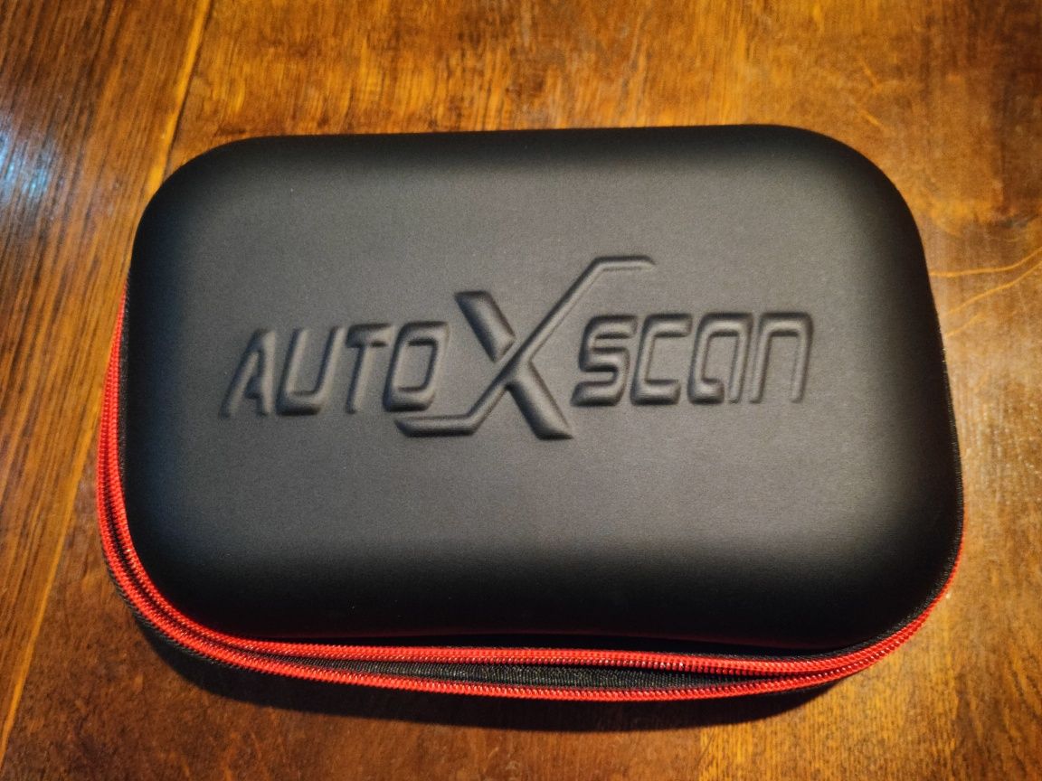 Tester diagnostyczny AUTOXSCAN RS300PRO + etui
