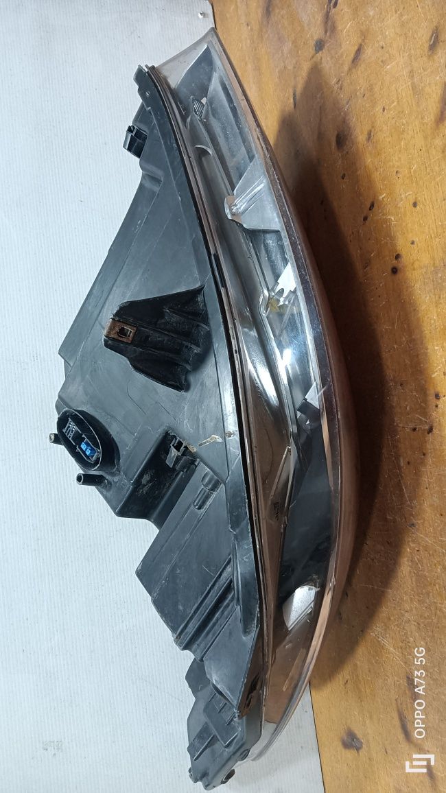 Farol Opel Insignia ótica xenon 2009
