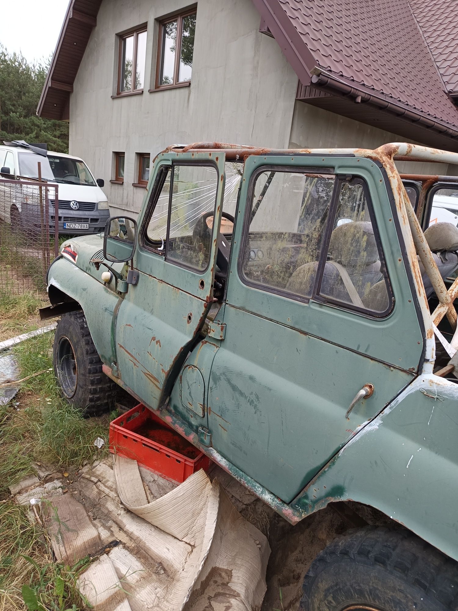 Sprzedam UAZ nie dokończony projekt