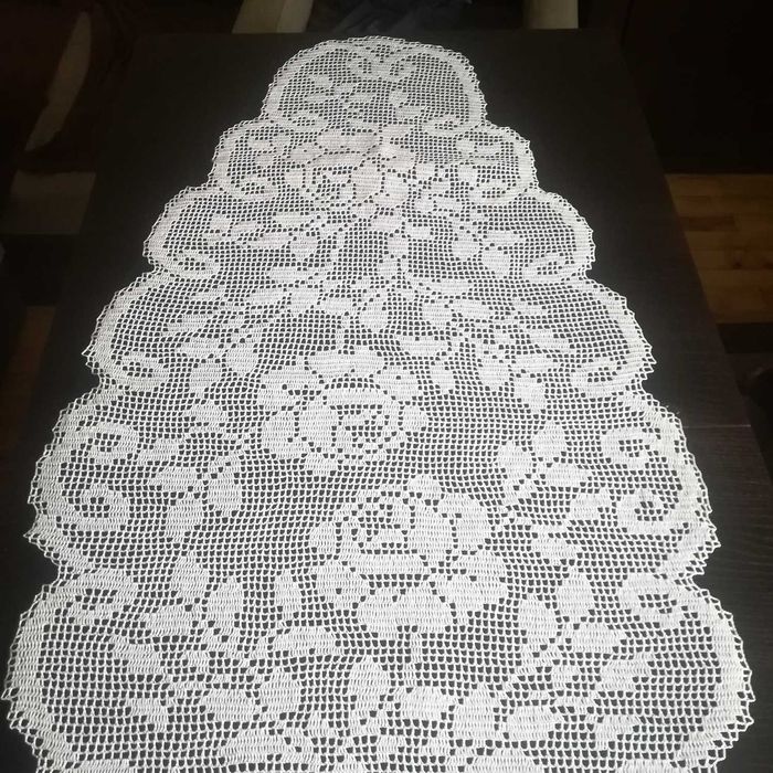 Obrus, serweta, bieżnik ręcznie wykonany na szydełku