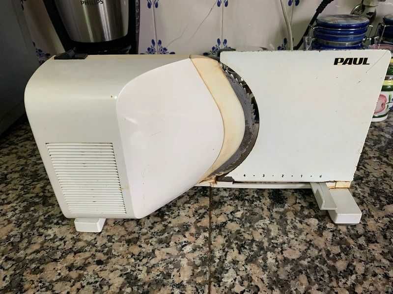 Fiambreira/ máquina de cortar fiambre ou queijo