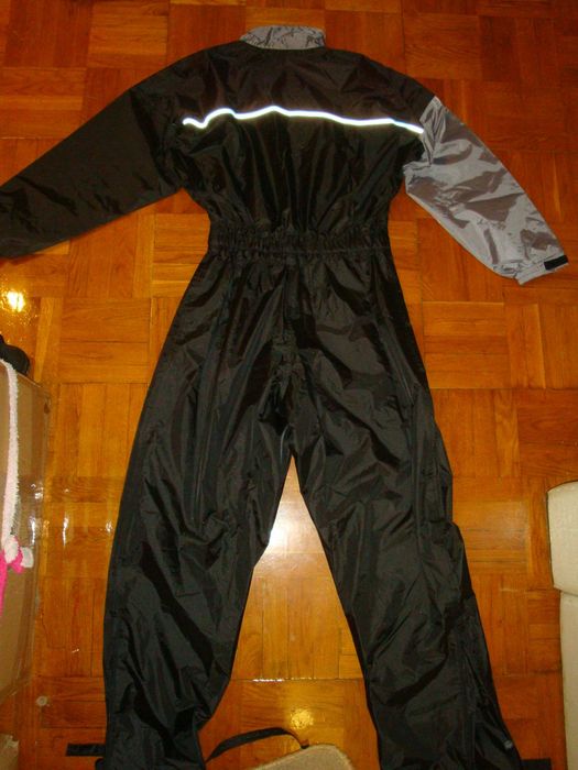 Дождевик-комбинезон ZED-НОВЫЙ , размер L-XL ( 52-54 )