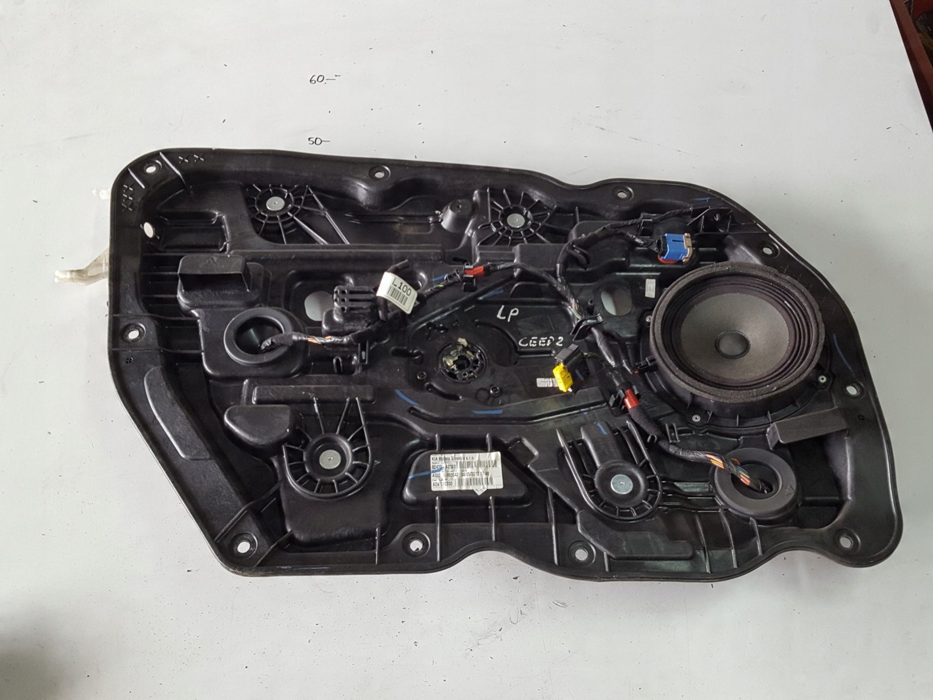 KIA CEED 2 II 12-16r PODNOŚNIK SZYBY LEWY PRZÓD